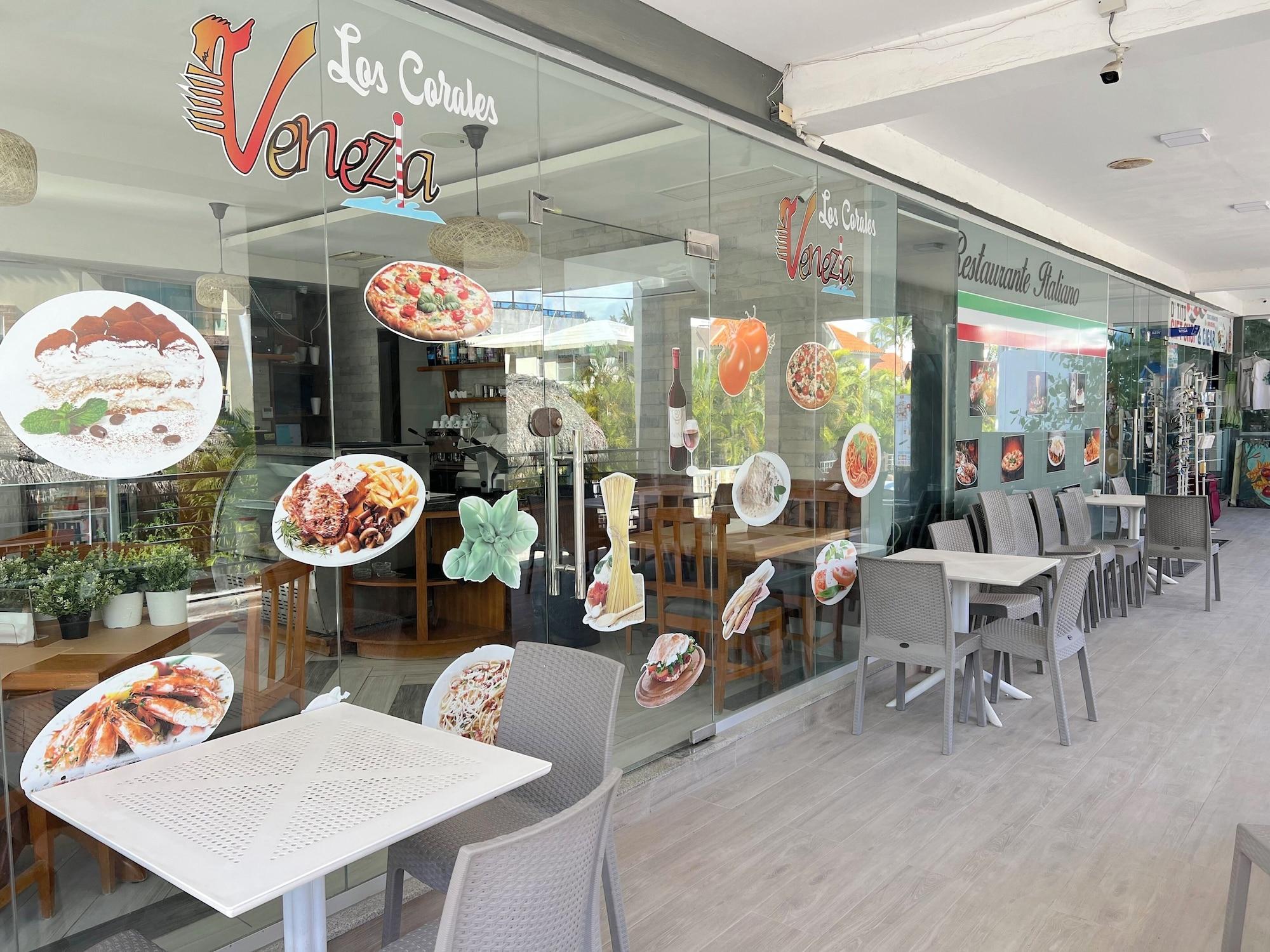 Restaurant CARIBBEAN DREAMS at SOL CARIBE