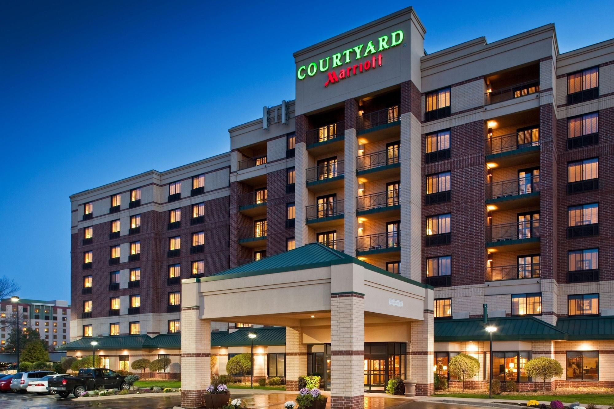 Vista Exterior Courtyard by Marriott Bloomington by Mall of America