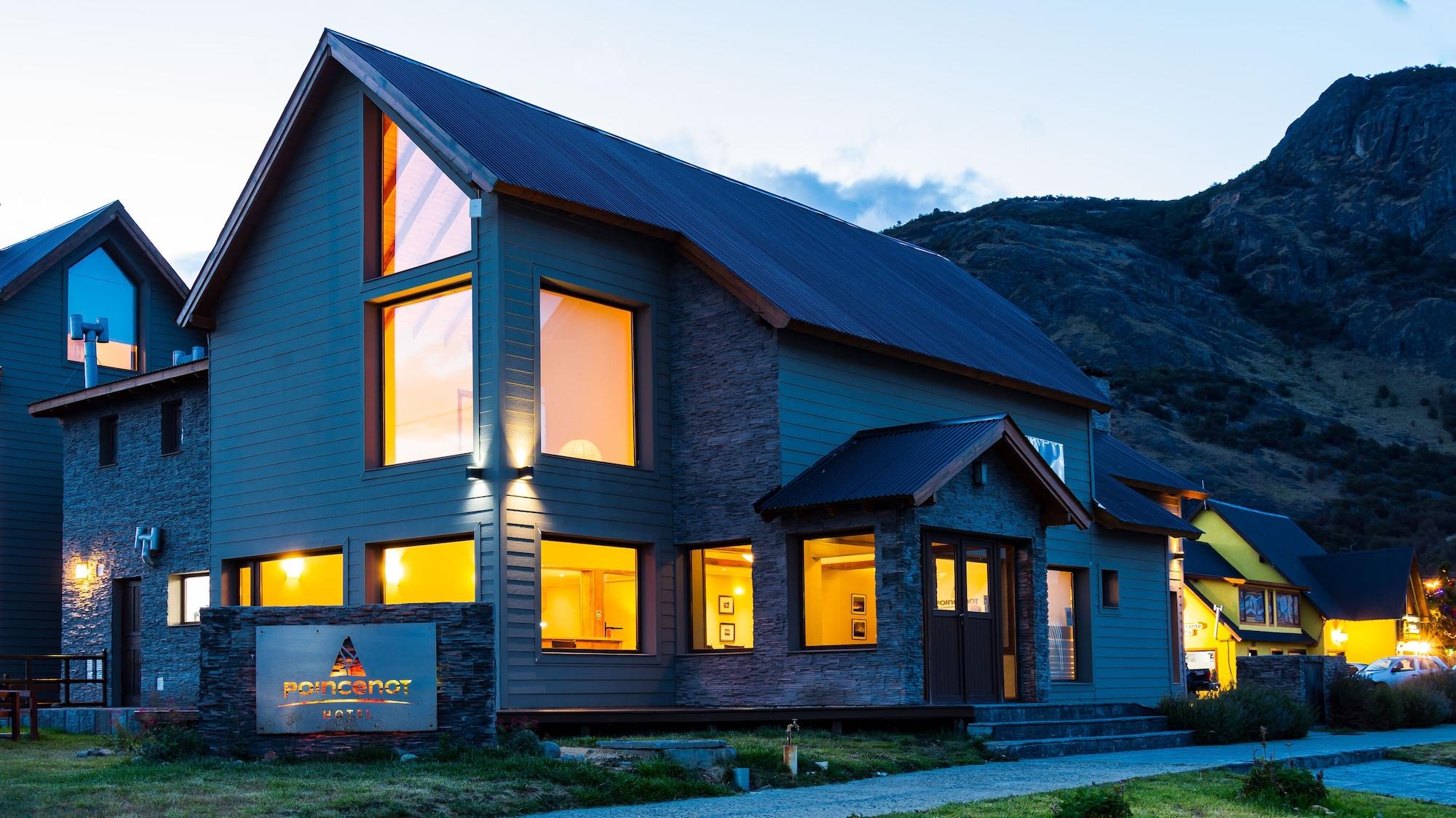 Vista Exterior Hotel Poincenot