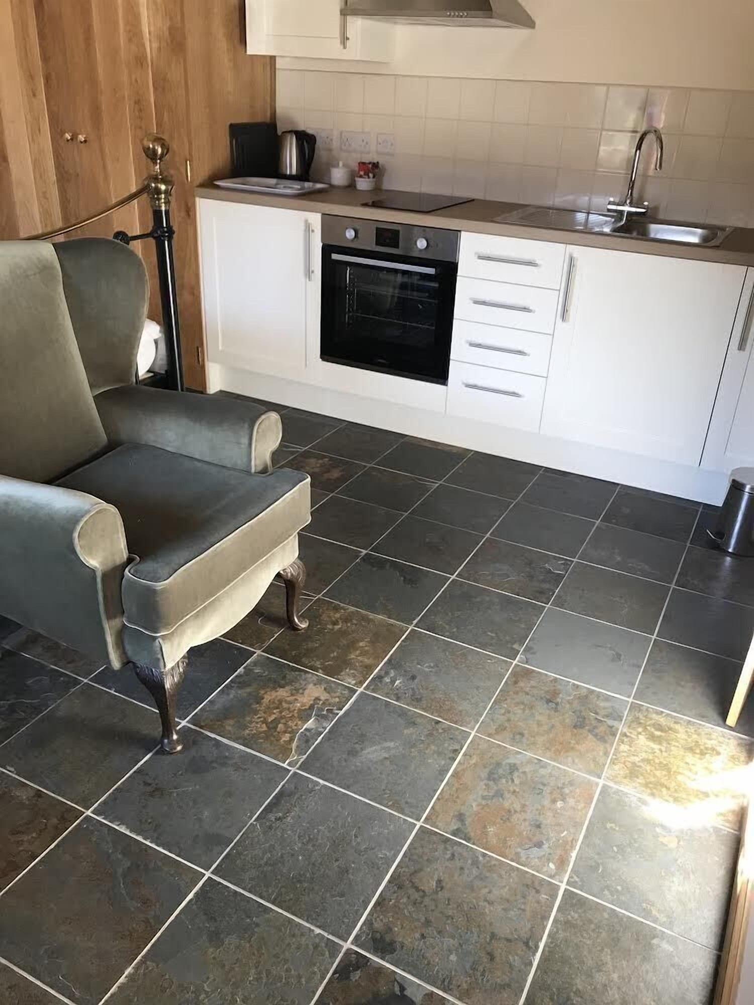 Equipamiento de Habitación Nuneaton - Cottage - Sleeps 2 - Parking - Garden