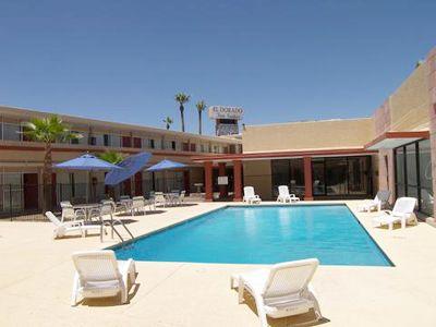 Vista Piscina El Dorado Inn Suites