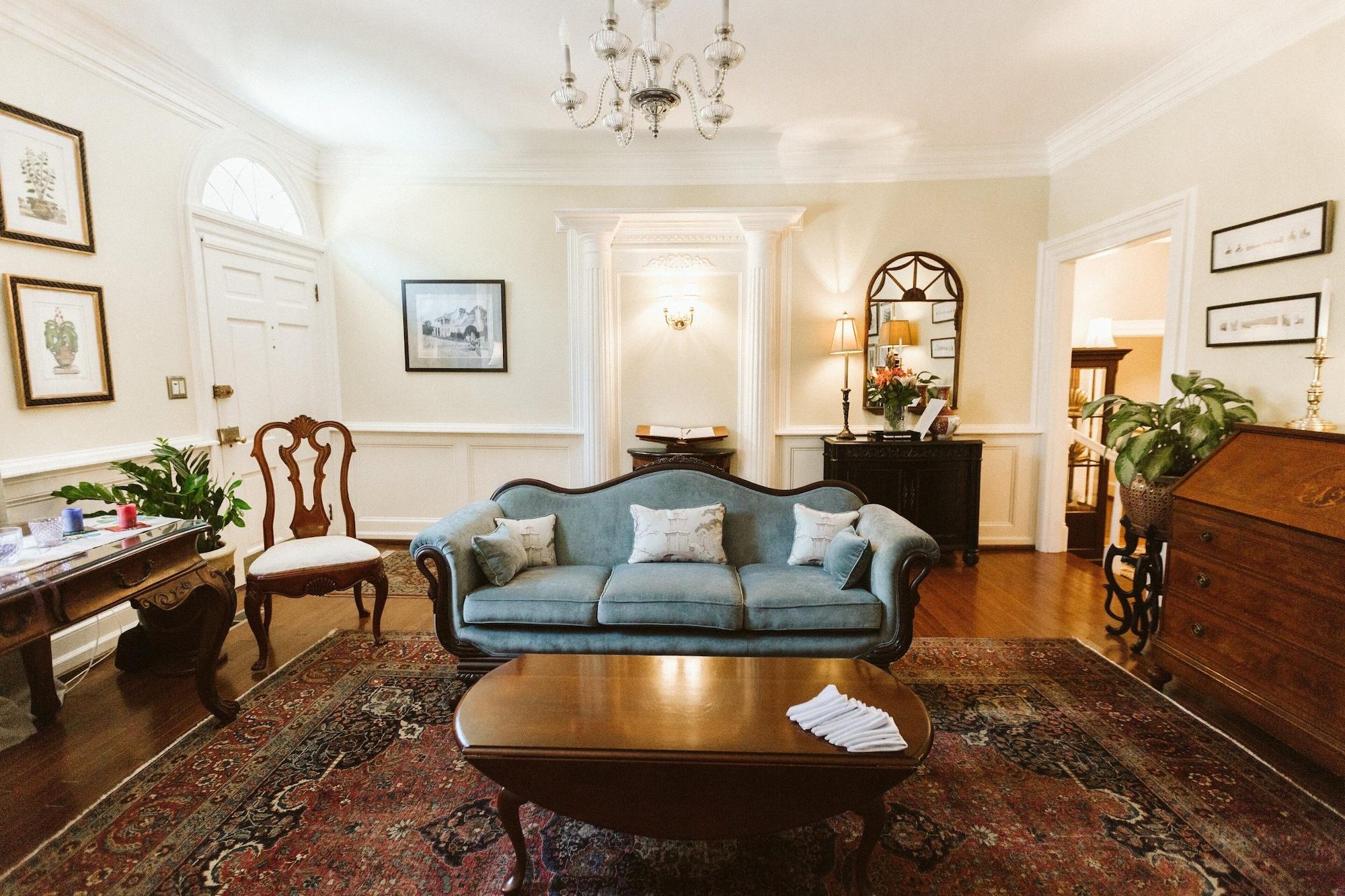 Vista Lobby Arrowhead Inn