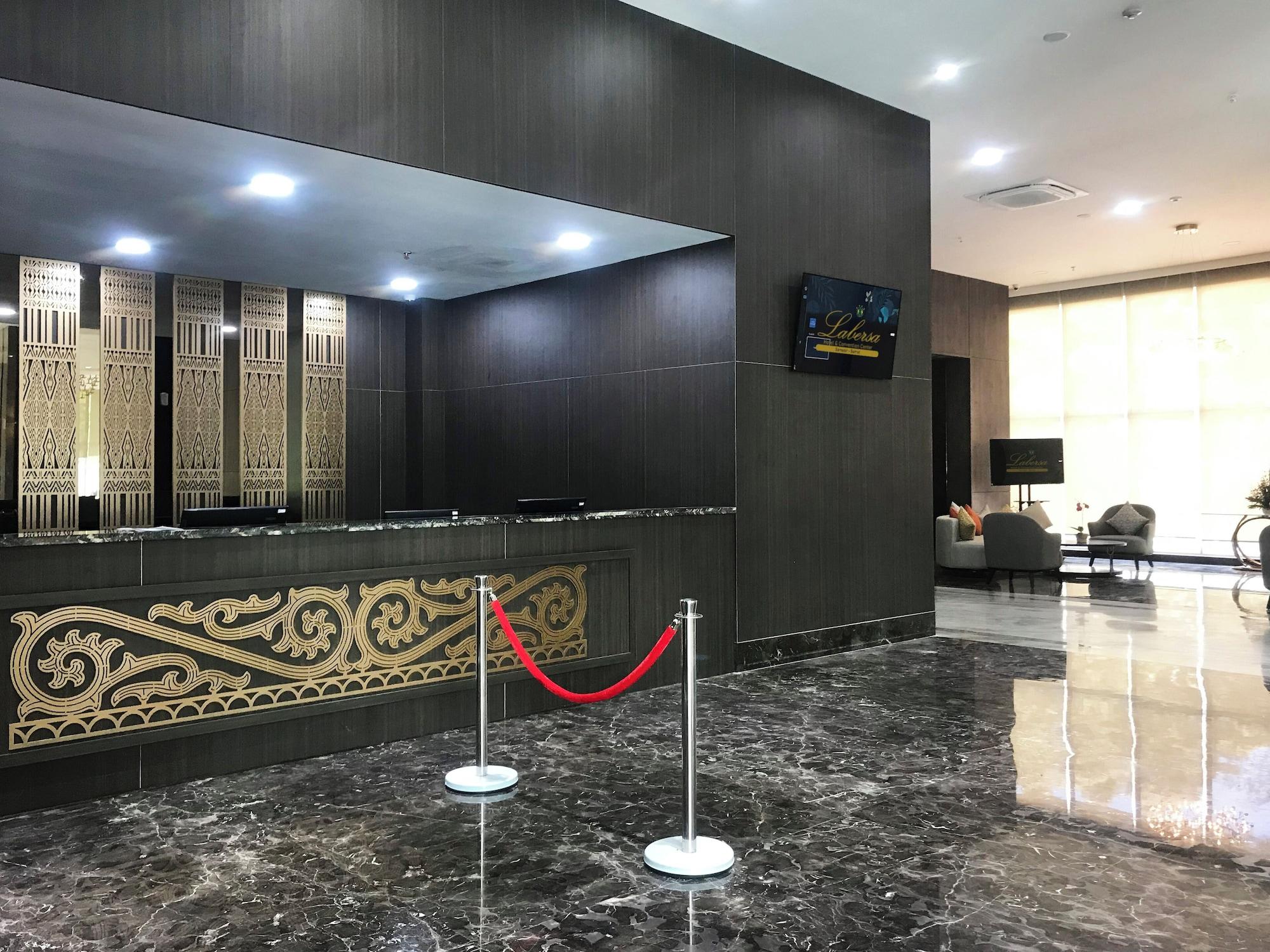Vista Lobby Labersa Hotel & Convention Center Samosir