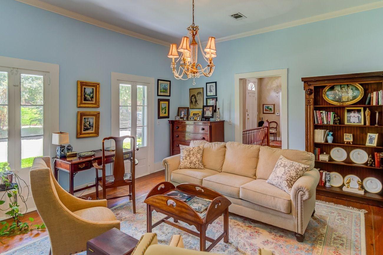 Vista Lobby Steele Cottage