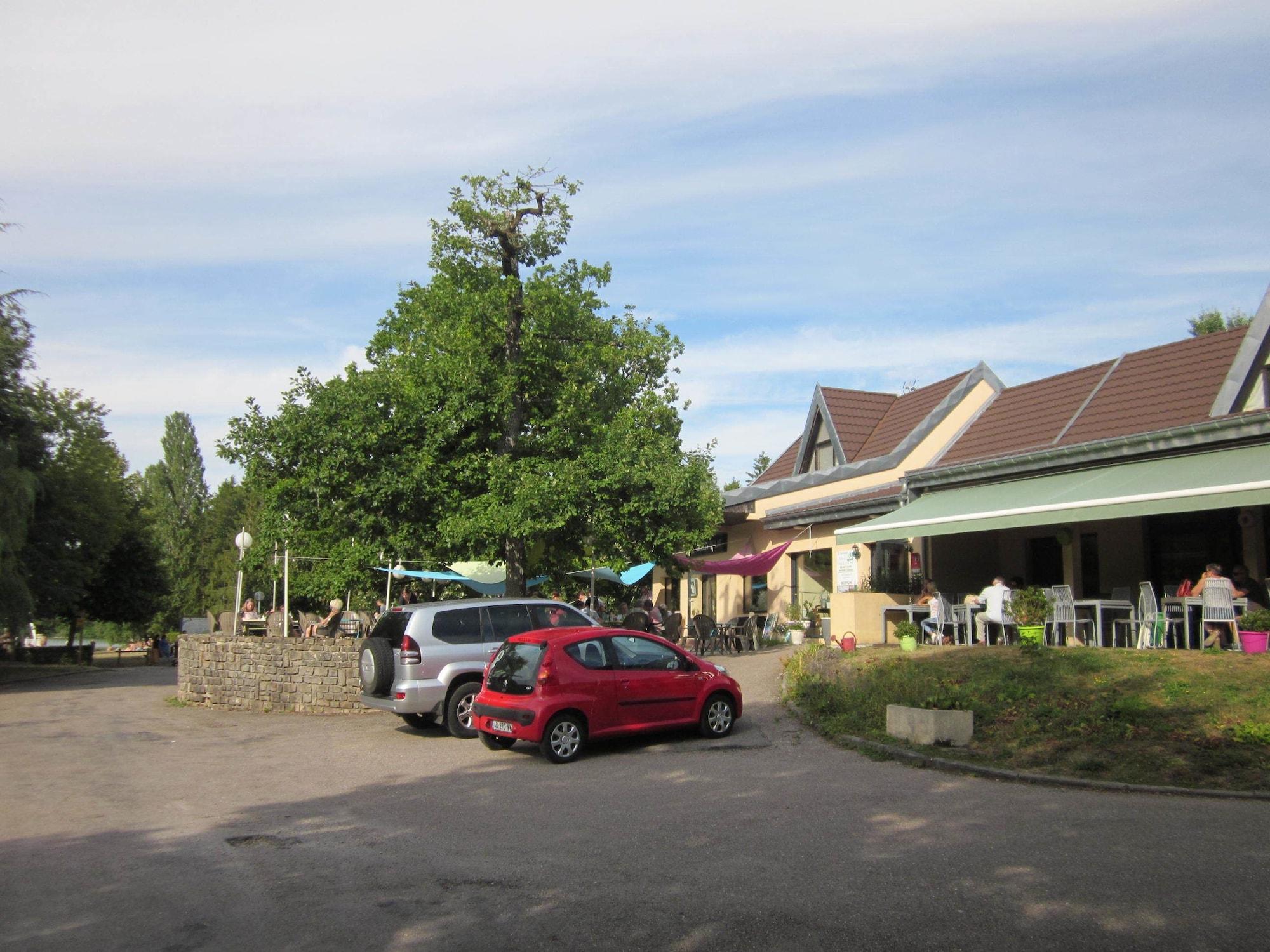 Restaurant Chambres dans maison de vacances avec SPA extérieur