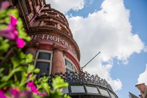 Alojamiento - The Met Hotel