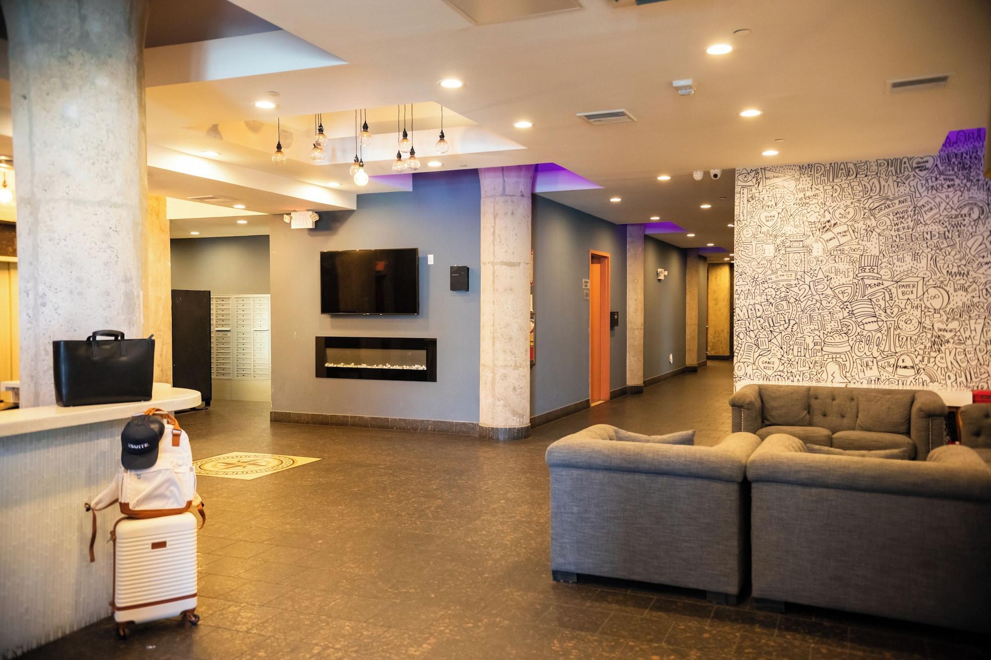 Vista Lobby Sosuite at Independence Lofts - Callowhill