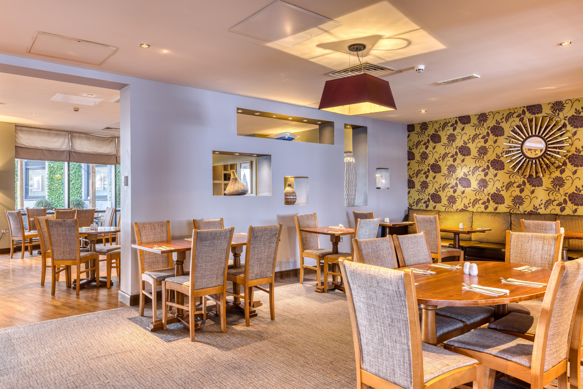 Restaurant Premier Inn London Gatwick Airport