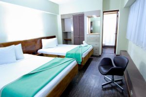 Alojamiento - Hotel Ambassador