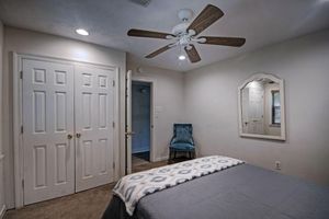 Alquiler Vacacional - Chillin on the Rez 6 Bedroom 3 Bath Waterfront Retreat on the Rez with Boat Slip