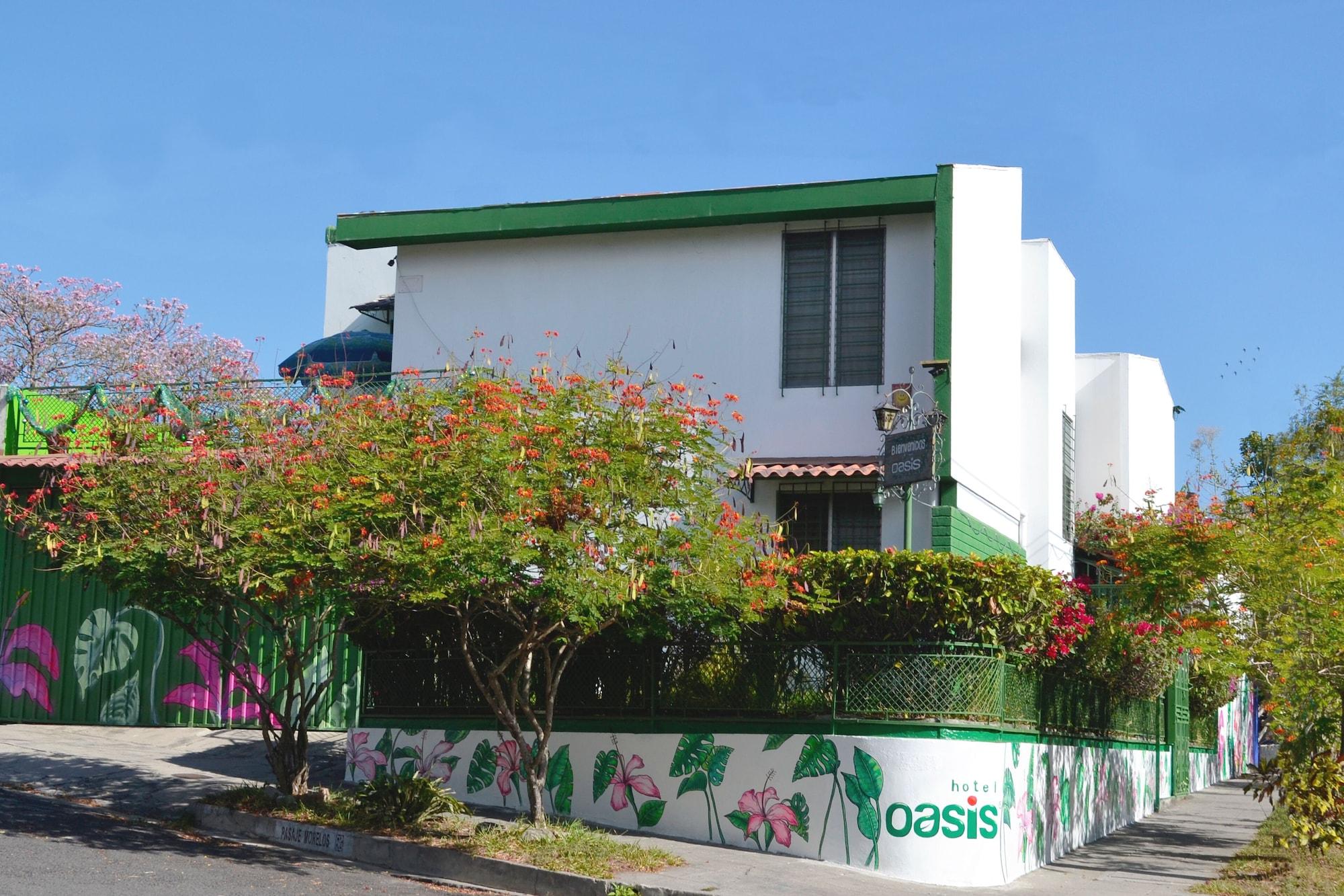 Vista Exterior Hotel Oasis