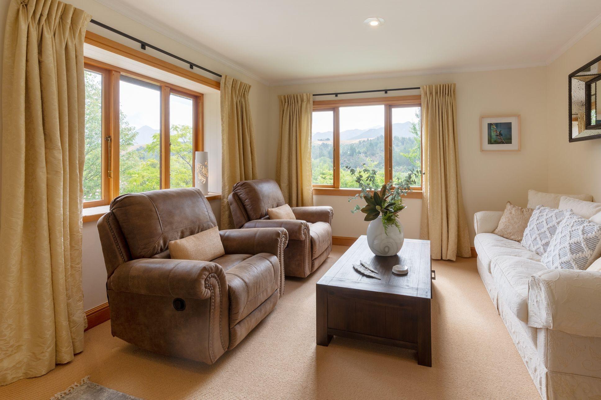 Varios Motueka River Lodge