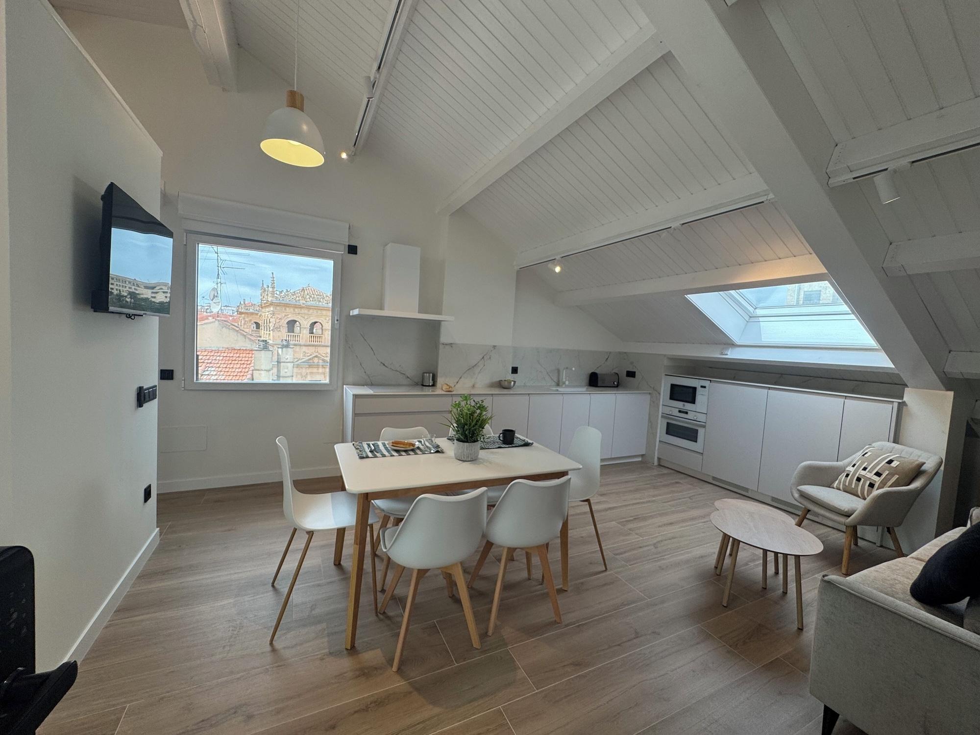 Varios Apartamentos Prior by gaiarooms