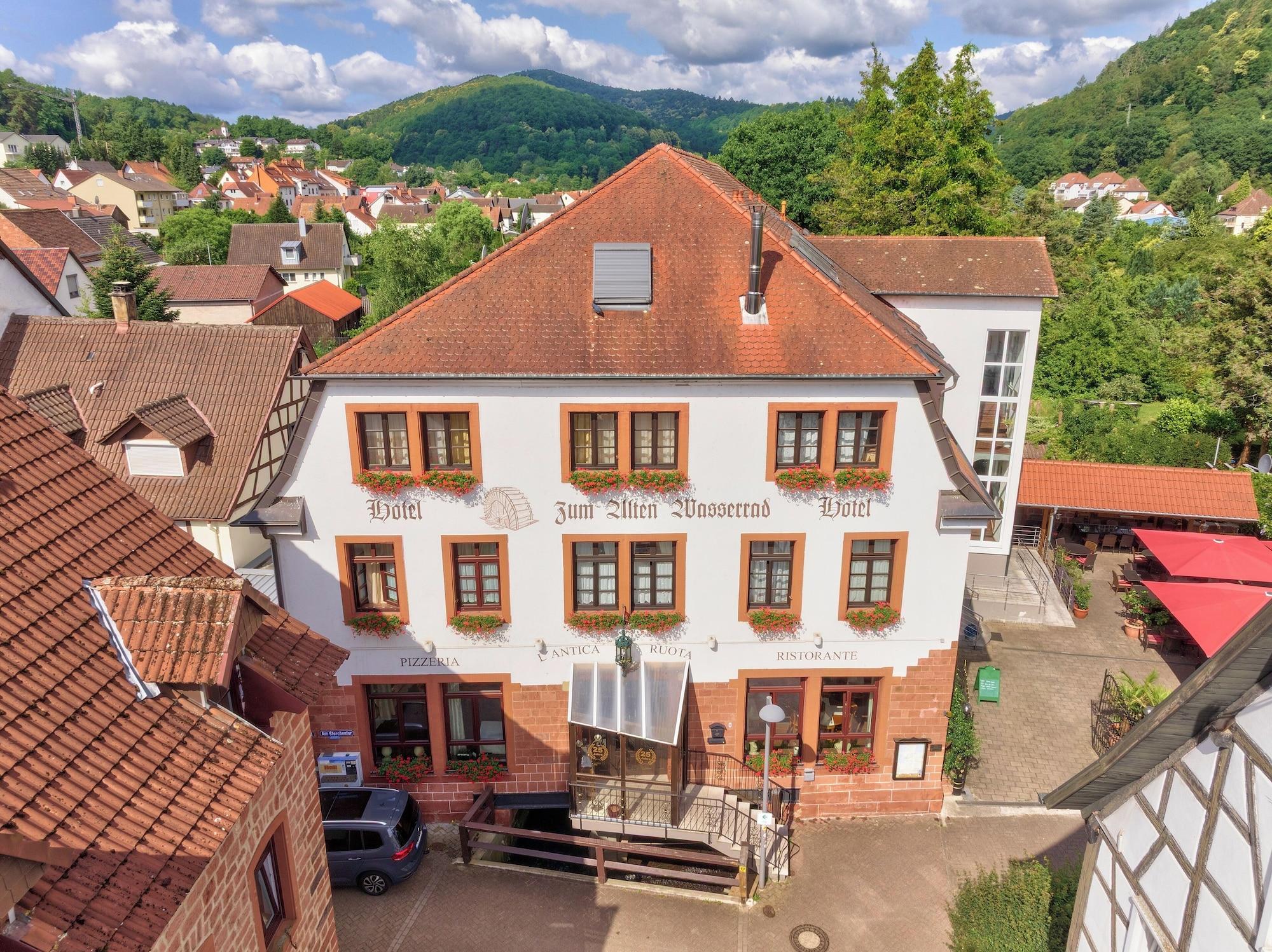 Vista Exterior Zum Alten Wasserrad - L Antica Ruota