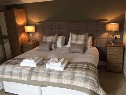 Varios Templehall Hotel