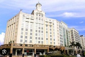 Alojamiento - HENRY & ADICHE  EMPERADOR BUILDING