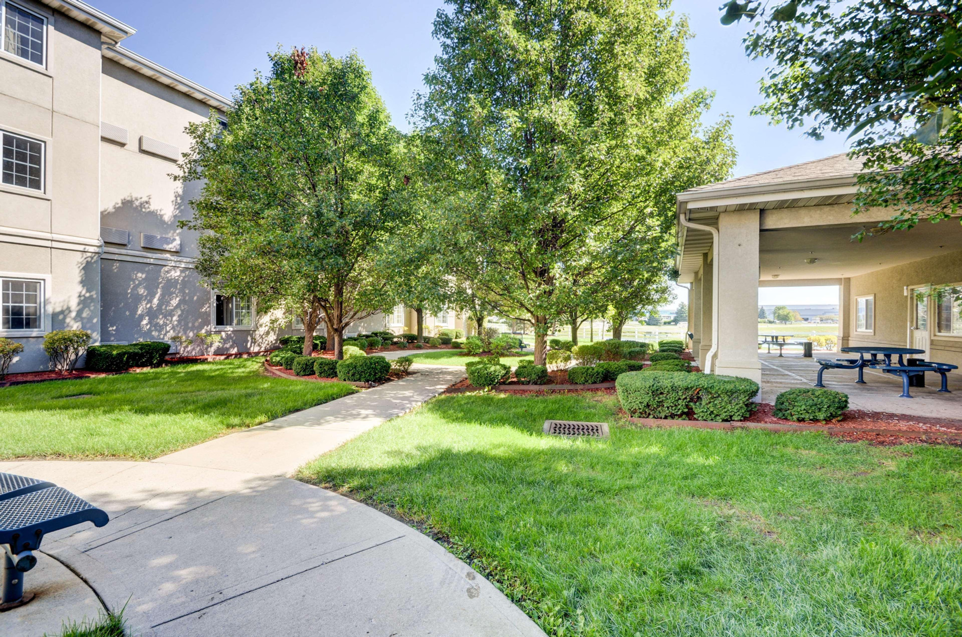 Vista Exterior Suburban Studios Fishers Indianapolis
