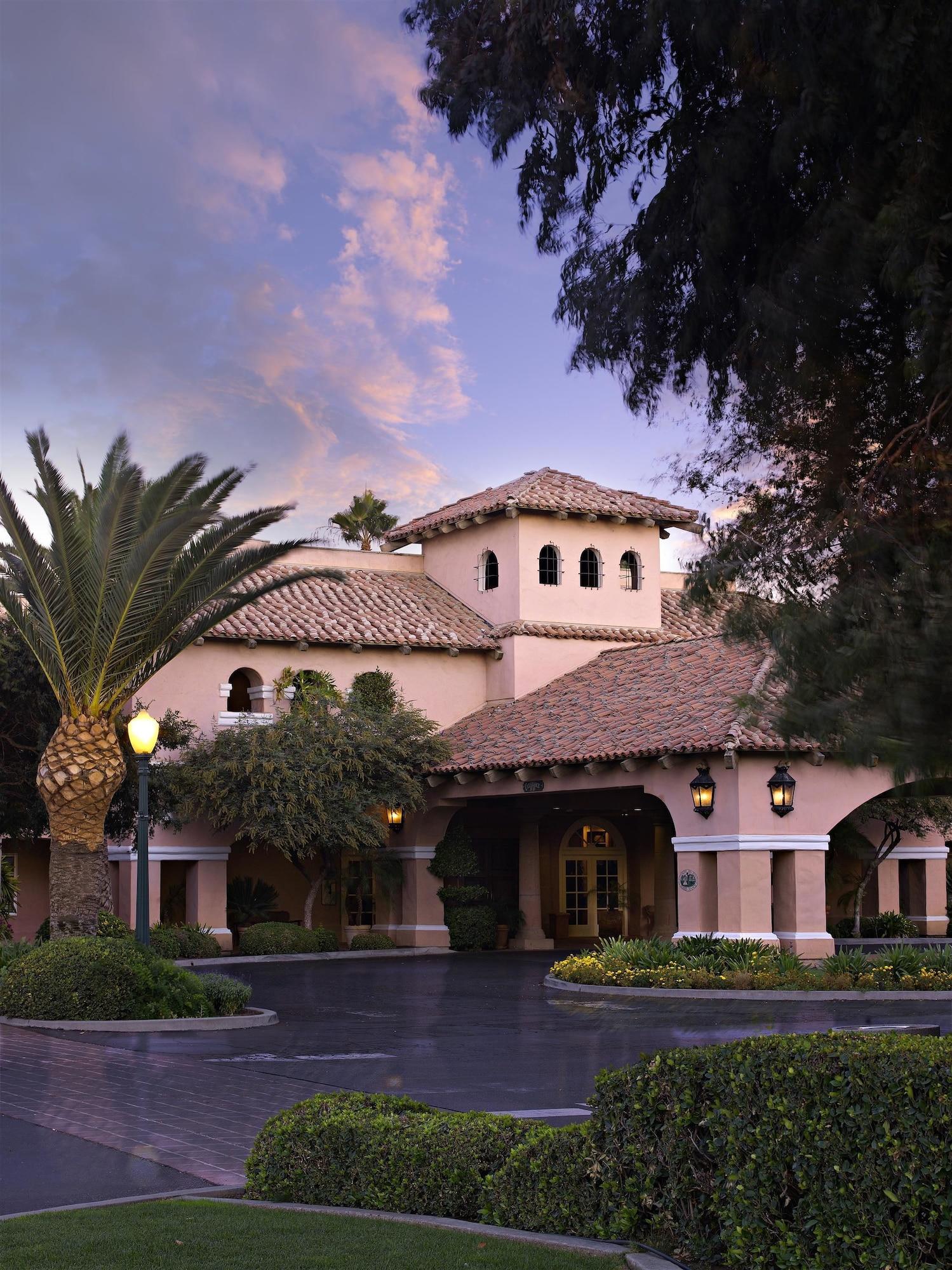 Vista Exterior Harris Ranch Resort