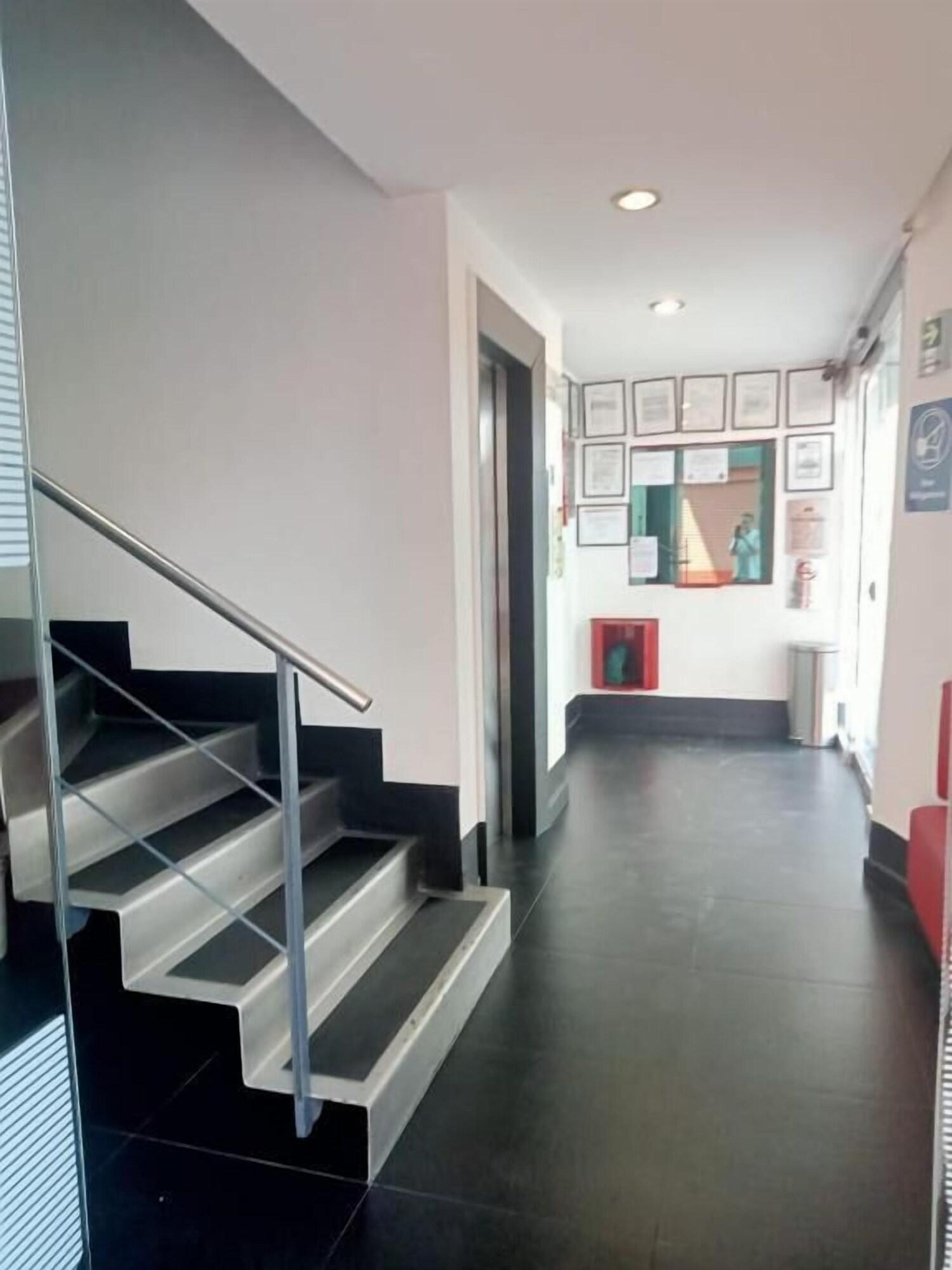 Vista Lobby HOTEL M RED