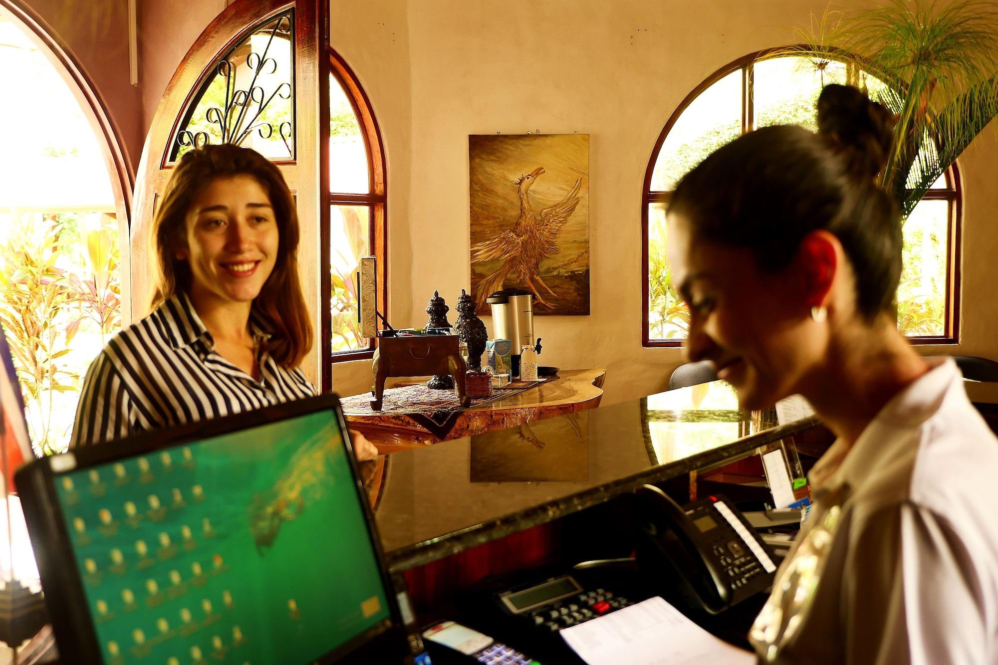 Vista Lobby Rio Perlas Thermal Resort & Spa