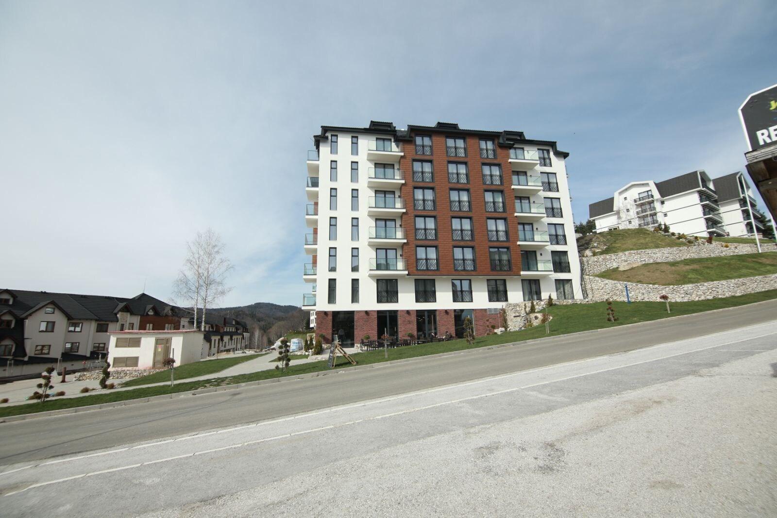 Varios Harmonia Palace