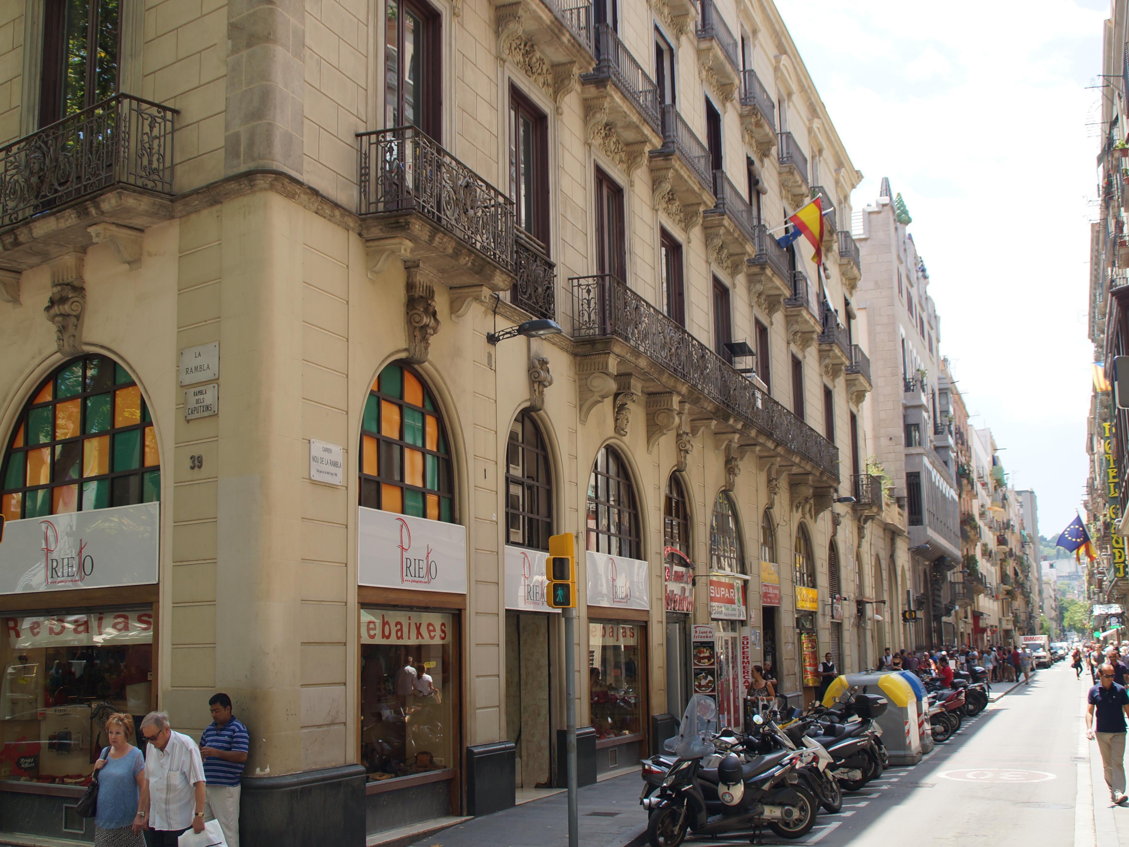 Vista Exterior Hostal MiMi Las Ramblas