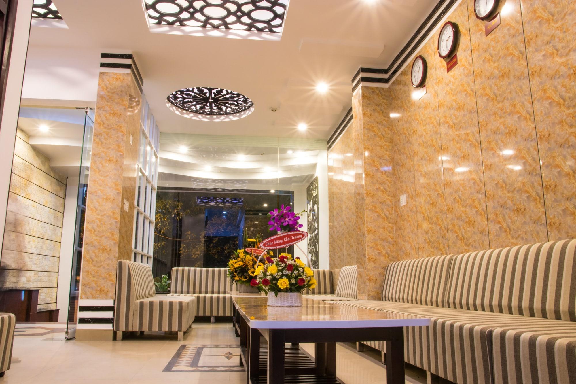 Vista Lobby Maika Hotel