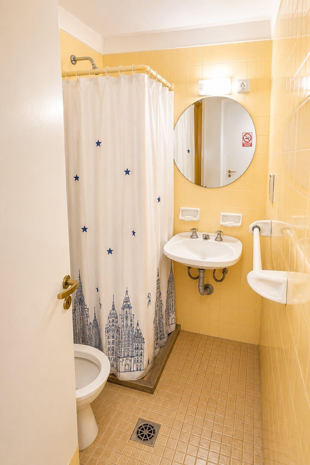 Comodidades do quarto HOTEL LAERTE