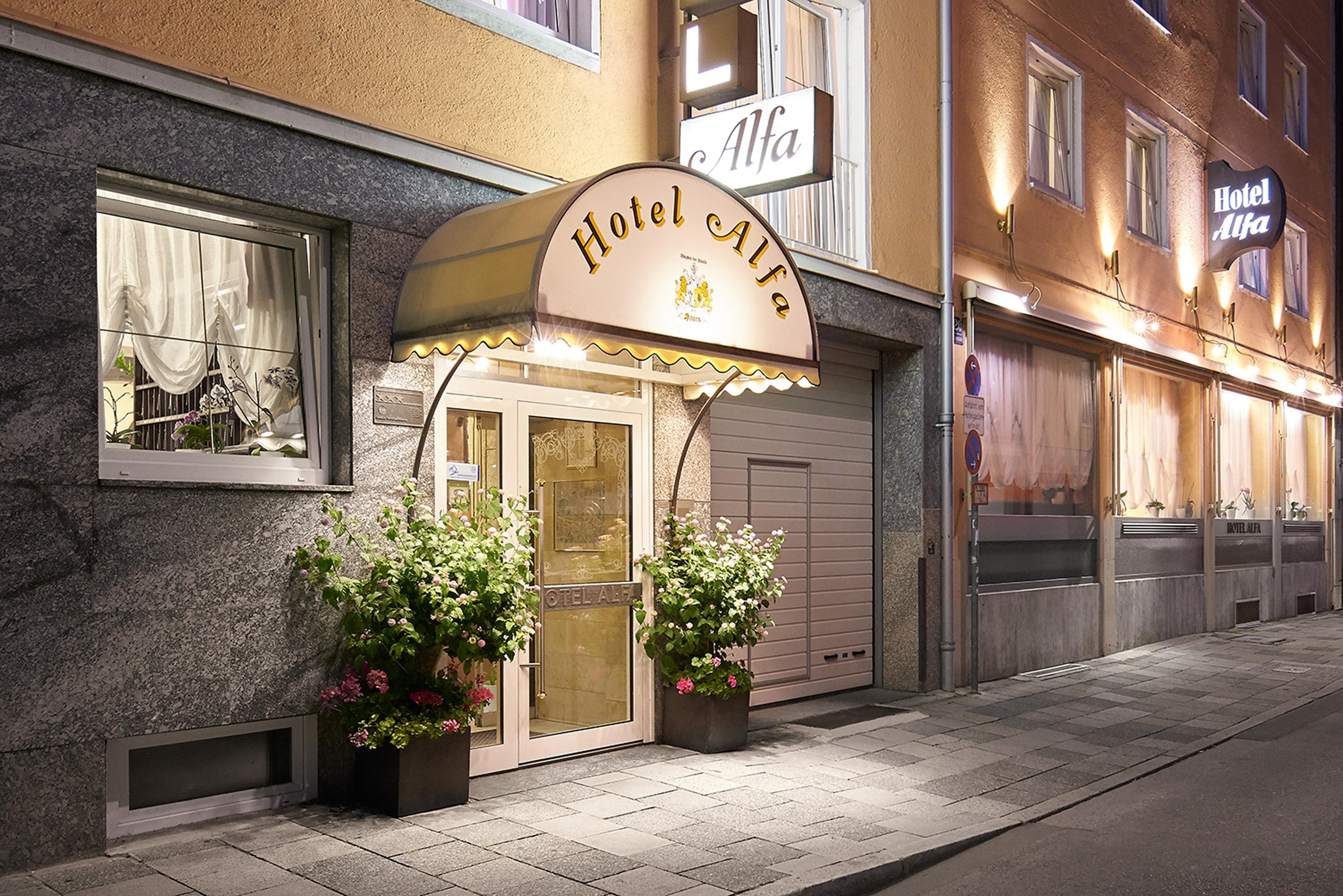 Vista Exterior Hotel Alfa