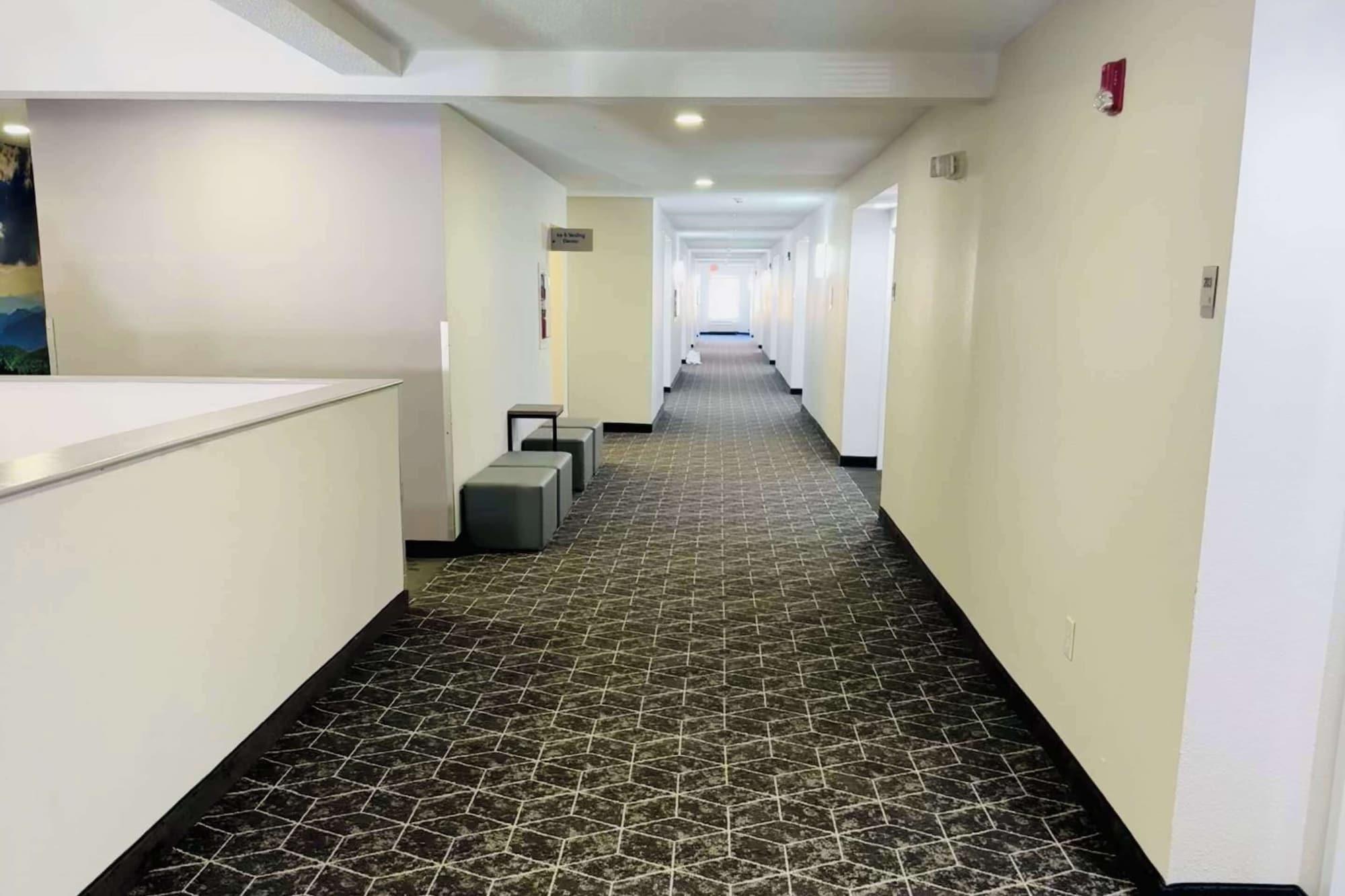 Vista Lobby Clarion Pointe Albemarle