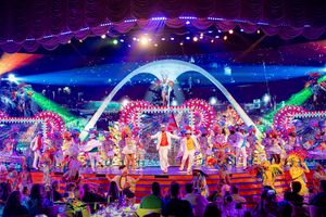 Actividad - Cena y espectáculo Roxy - Cena y espectáculo