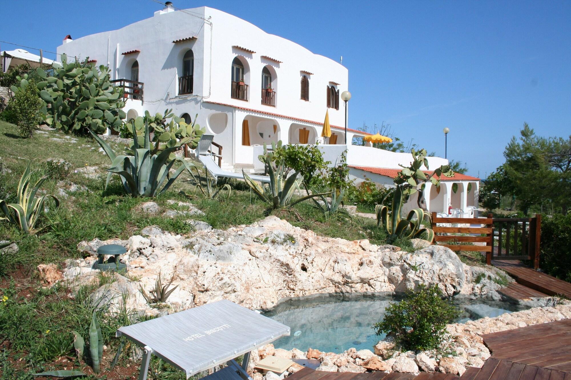 Varios Albergo Biscotti