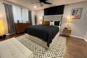 Alquiler Vacacional - Stunning Remodeled Home, Minutes from Downtown (pet-friendly)