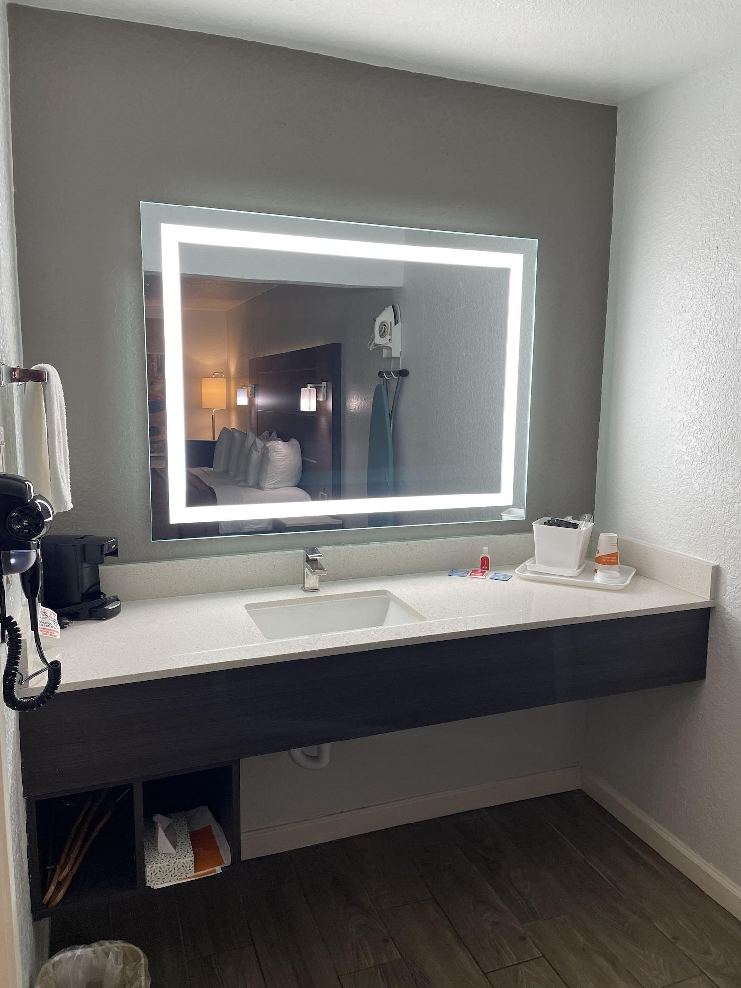 Equipamiento de Habitación Econo Lodge Inn & Suites Near Lackland AFB