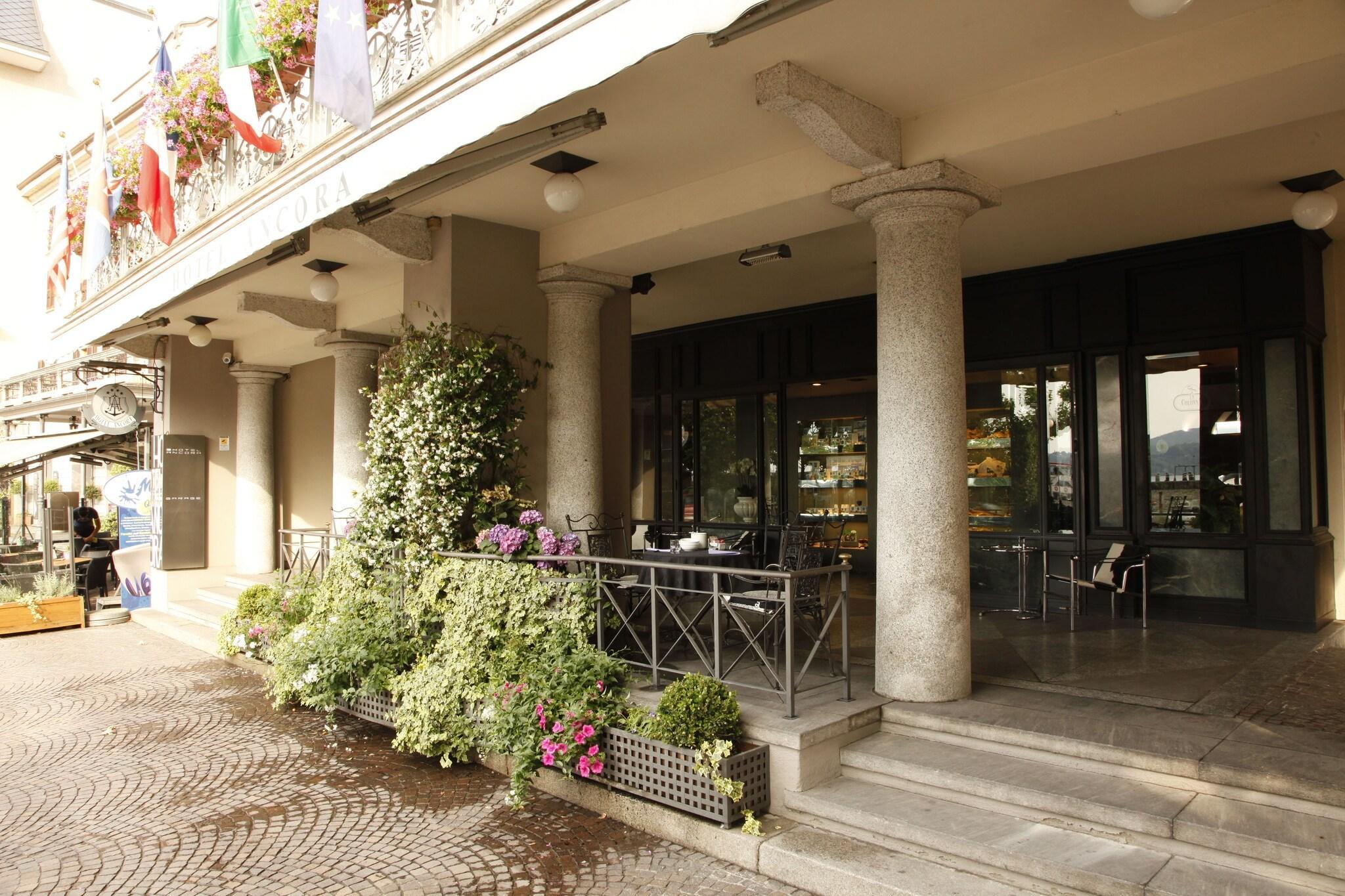 Vista Exterior Hotel Ancora