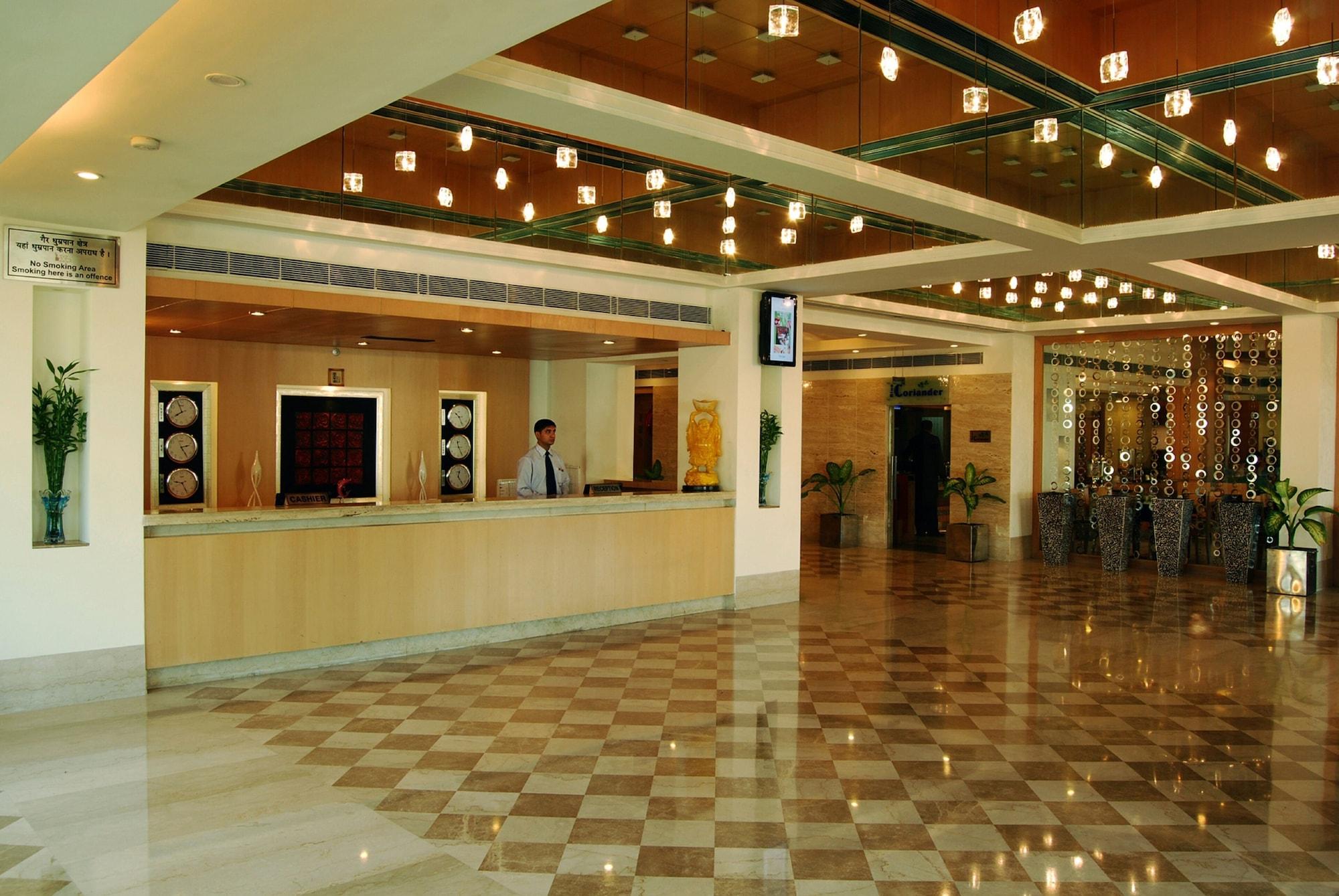 Vista Lobby Lords Plaza, Ankleshwar