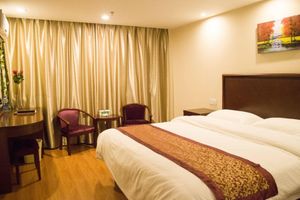 Alojamiento - GreenTree Inn TaiZhou XingHua WuLi Road WuLi Bridge Express Hotel
