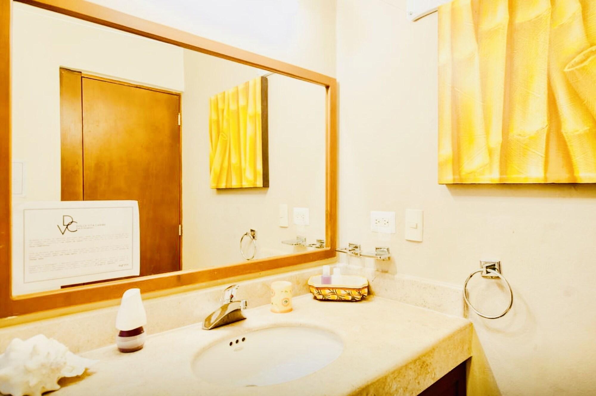 Equipamiento de Habitación Room-superior Comfort Room With Swimming