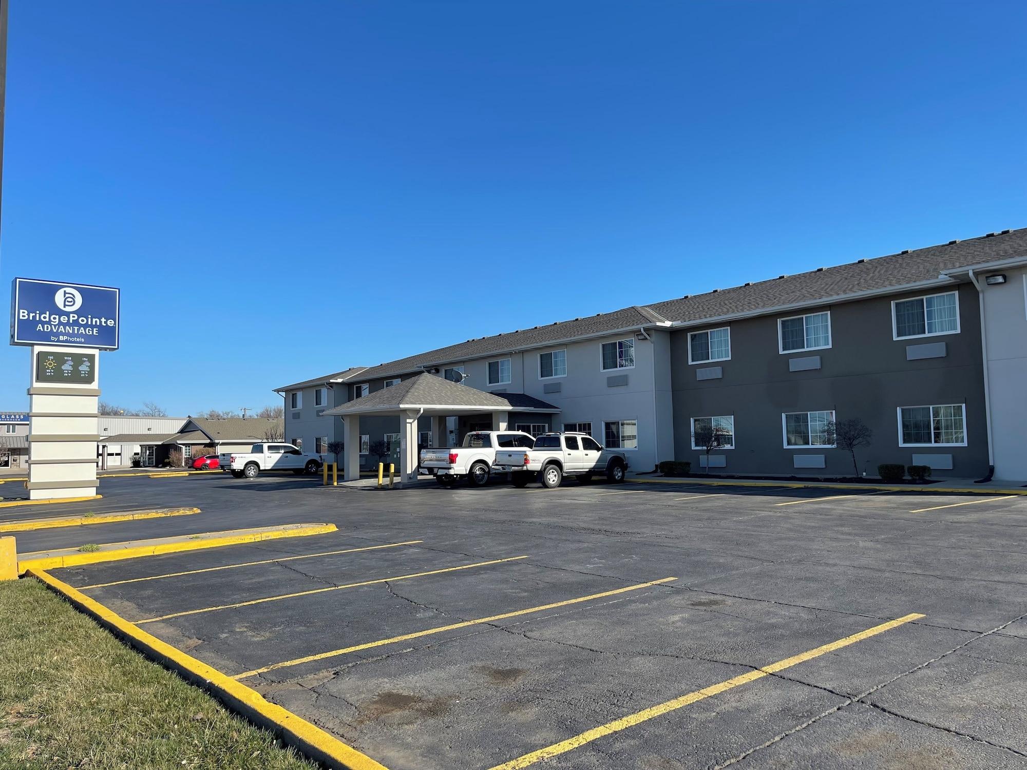 Vista Exterior BridgePointe Advantage by BPhotels
