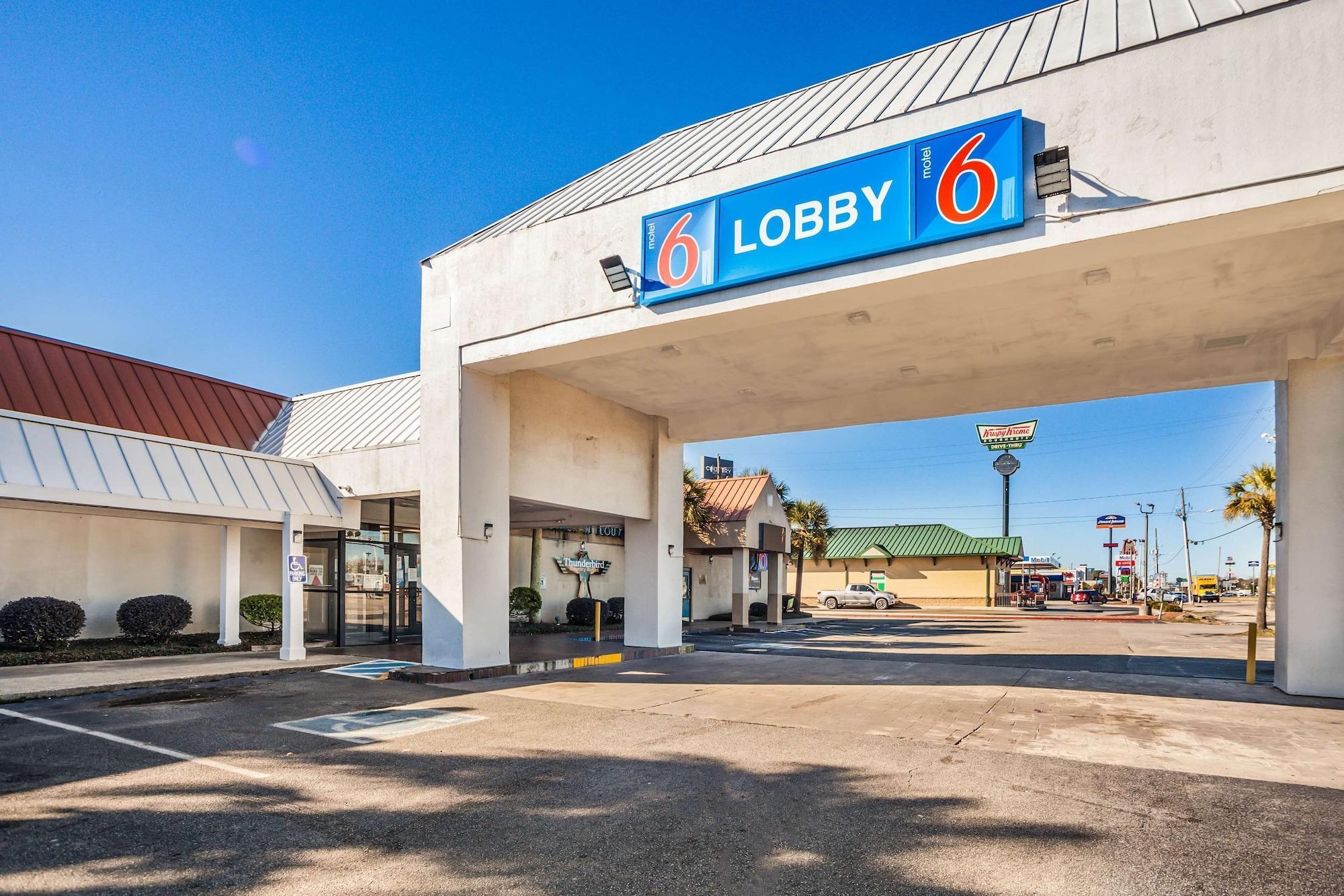 Varios Motel 6 Florence, SC