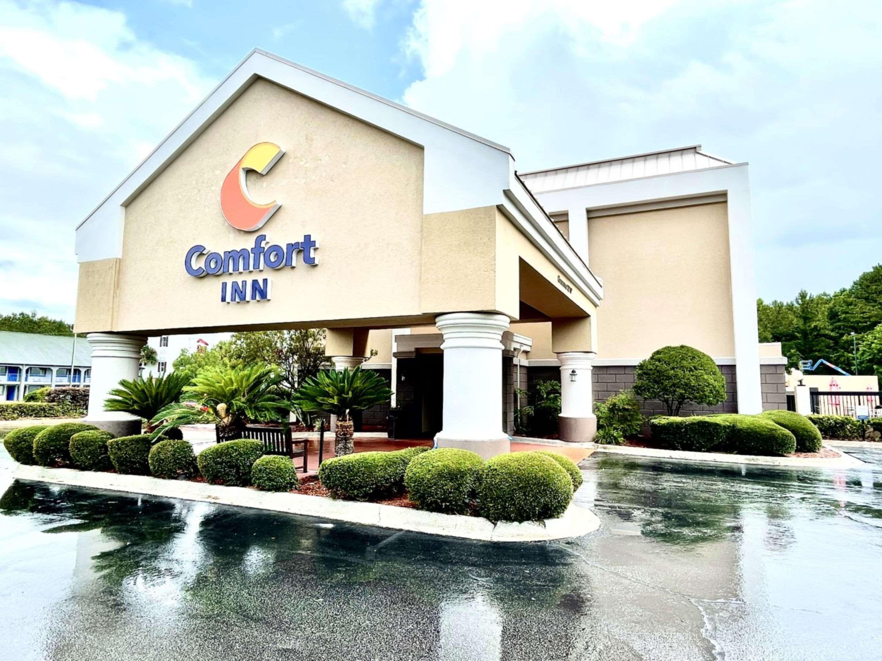 Vista Exterior Comfort Inn Darien - North Brunswick