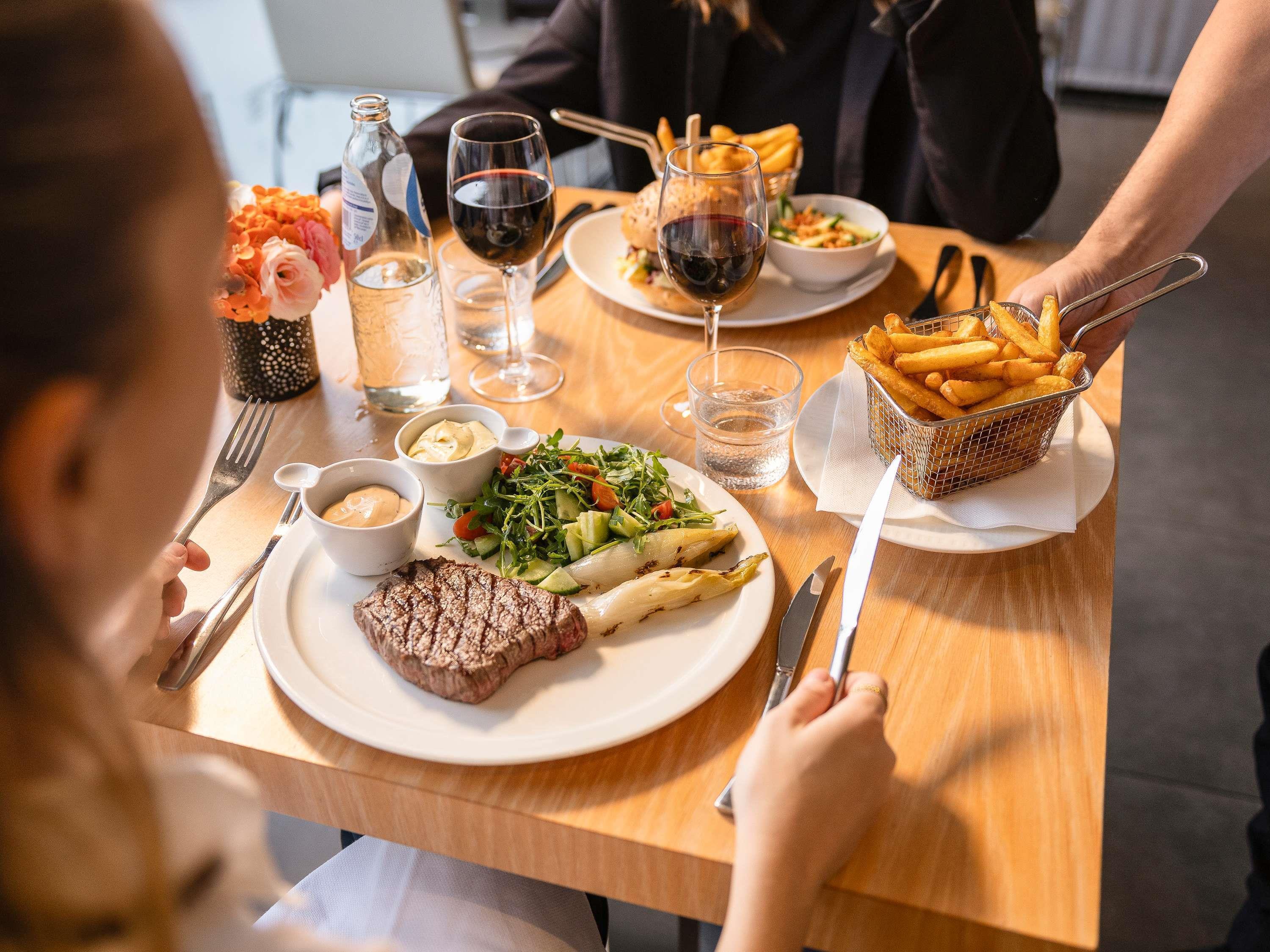 Bar/Salón Novotel Brussels Airport