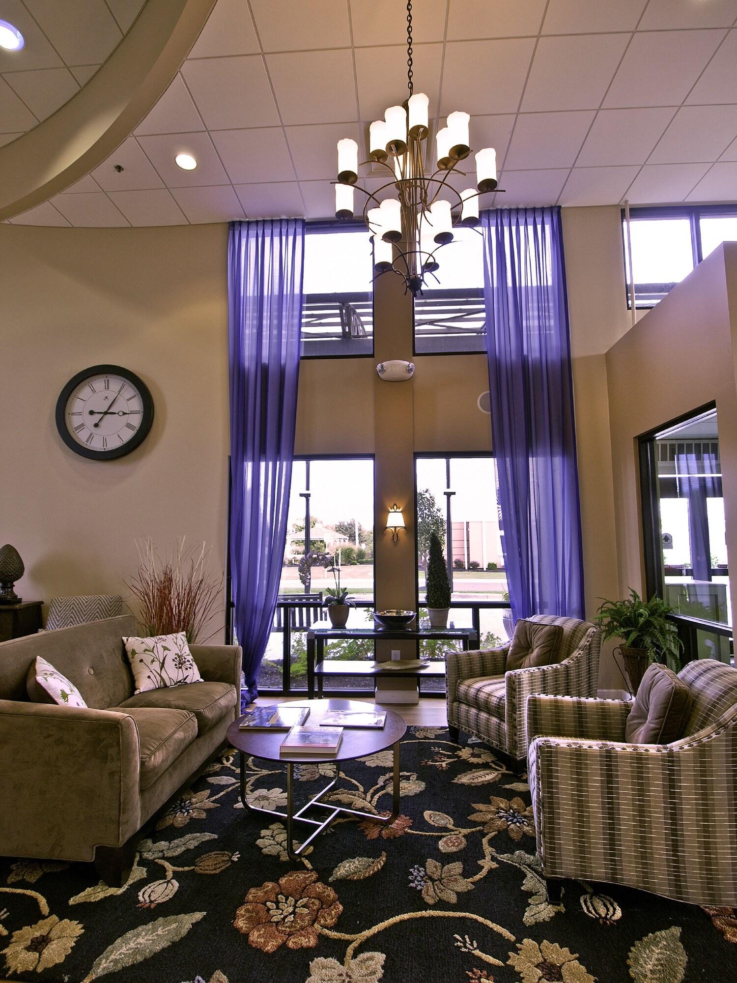 Vista Lobby DoubleTree by Hilton Hotel Buffalo - Amherst