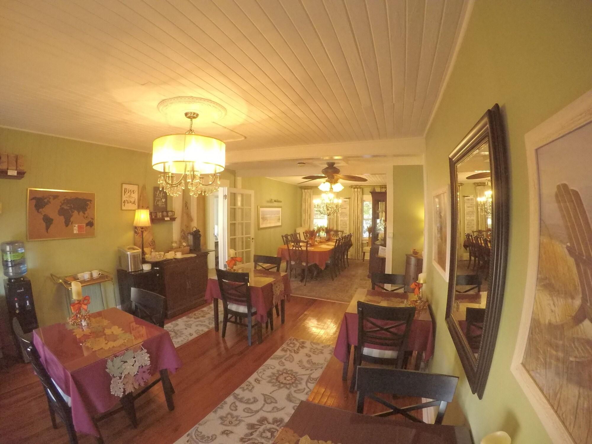 Sala de Reuniones The Hibiscus House