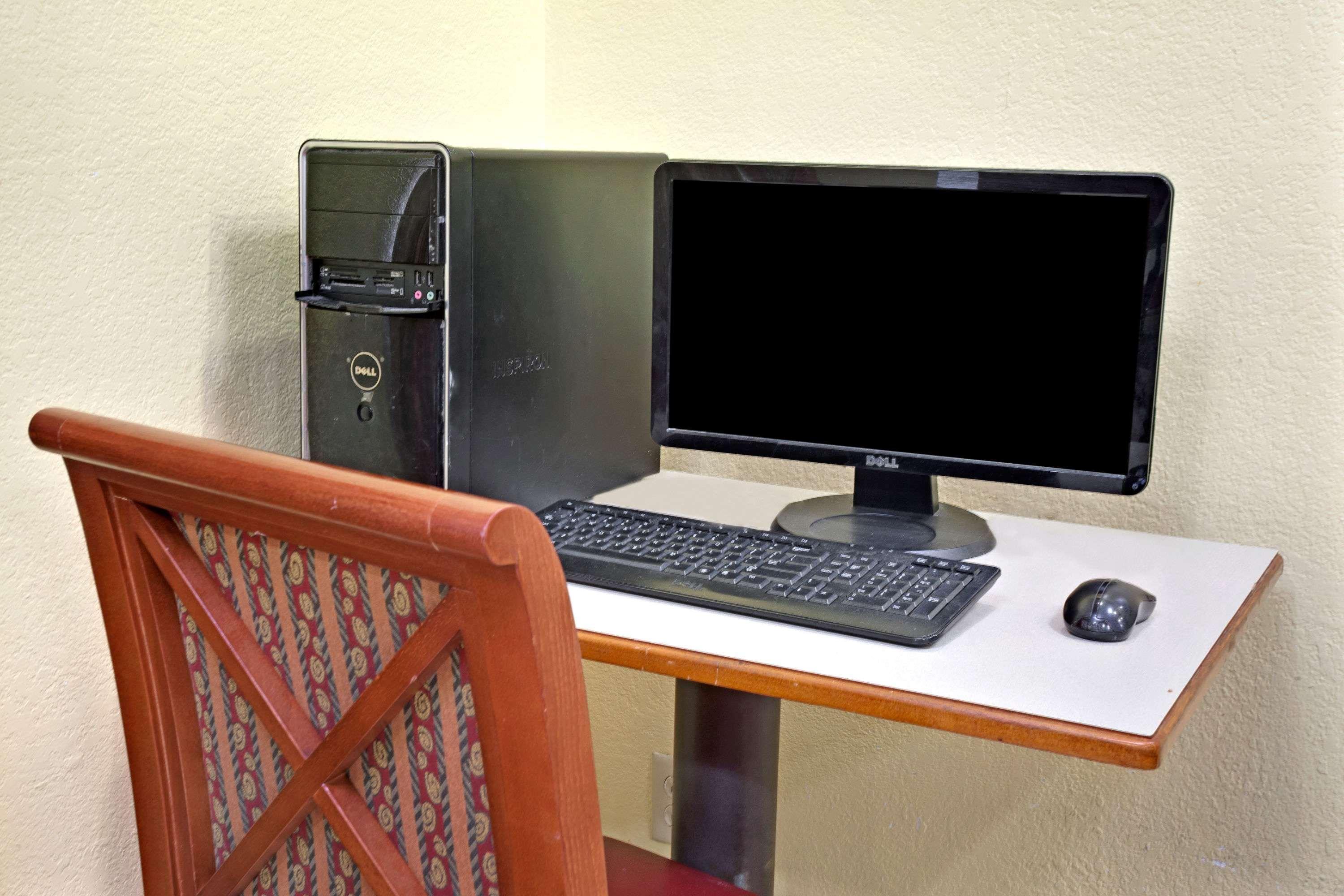 Centro de Negocios Super 8 by Wyndham Romeoville Bolingbrook