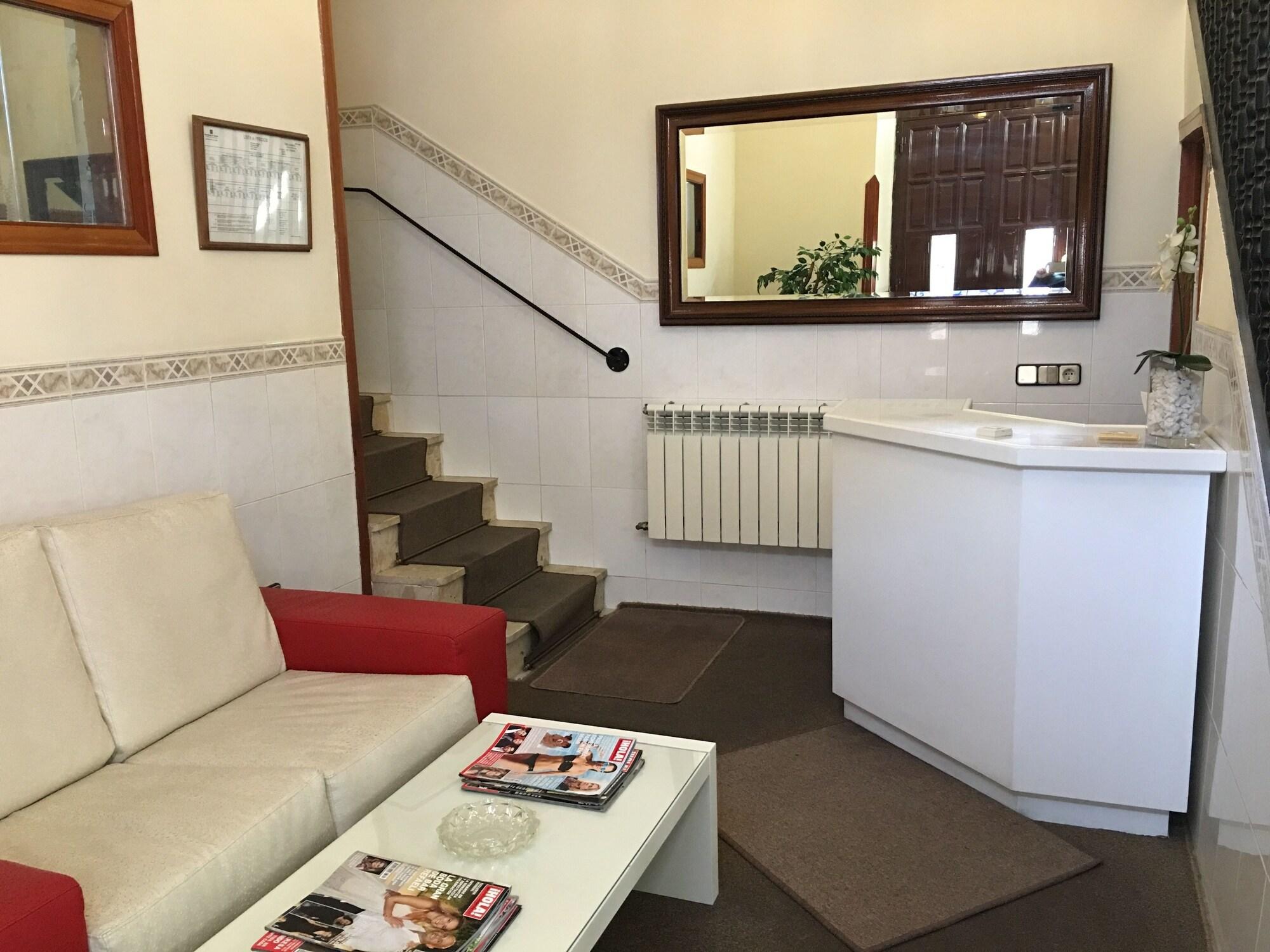 Vista Lobby Hostal Cervantes