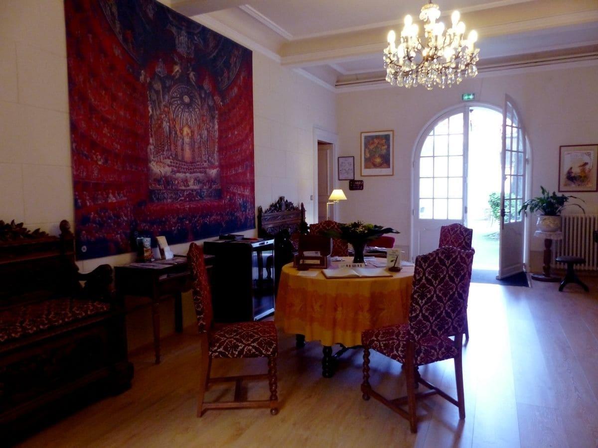 Vista Lobby Hotel Du Fiacre