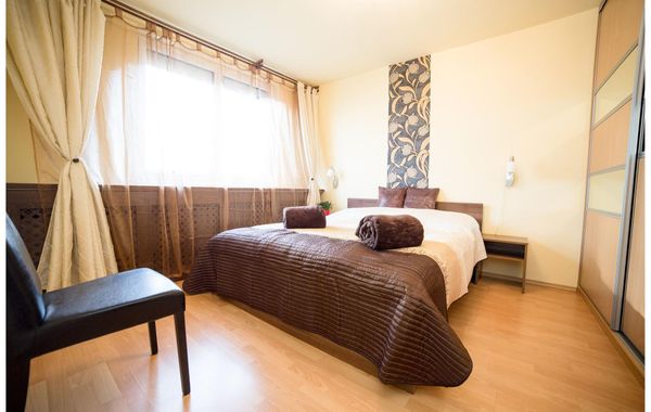 Arpad Bridge Apartments