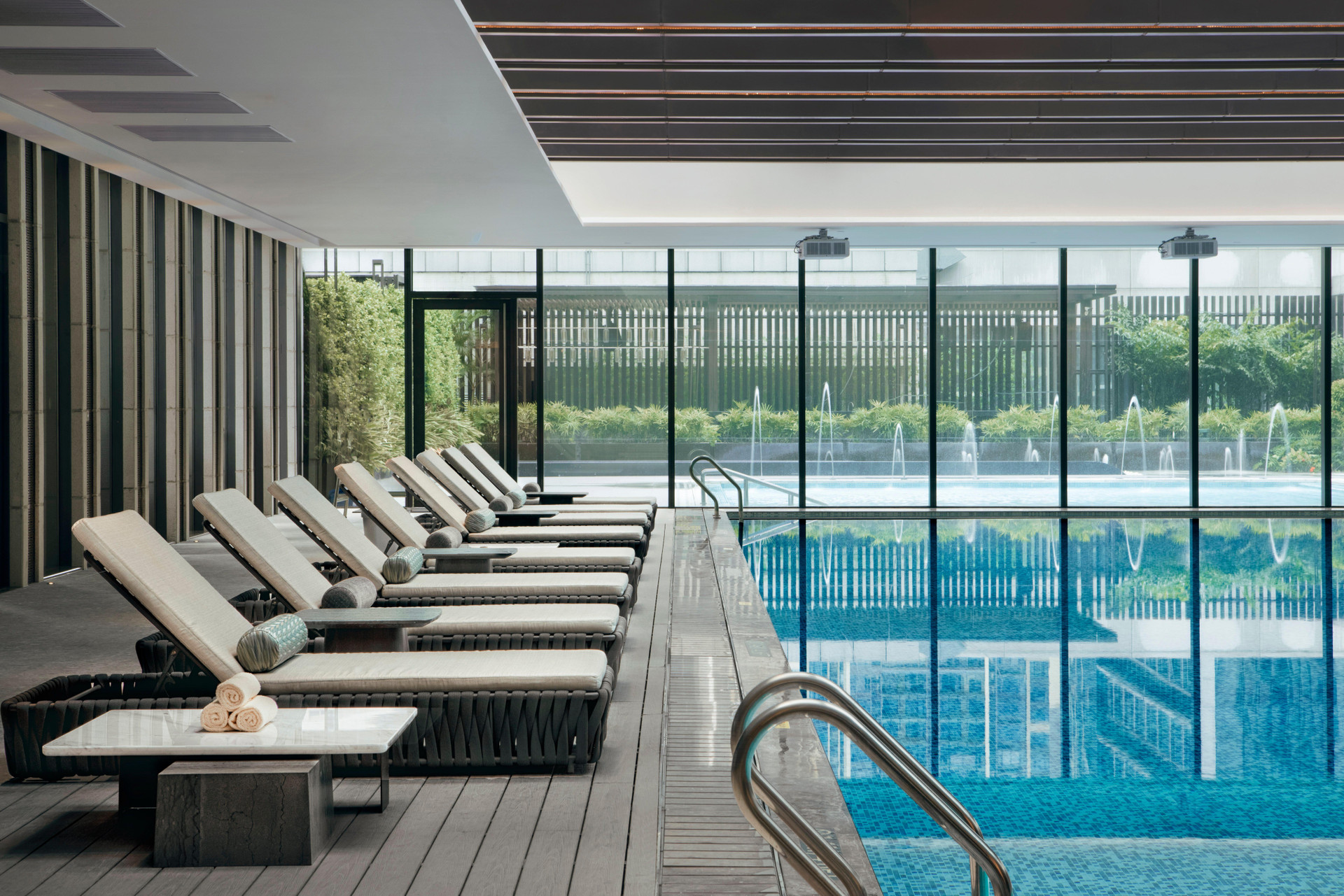 Vista Piscina Intercontinental Foshan New City