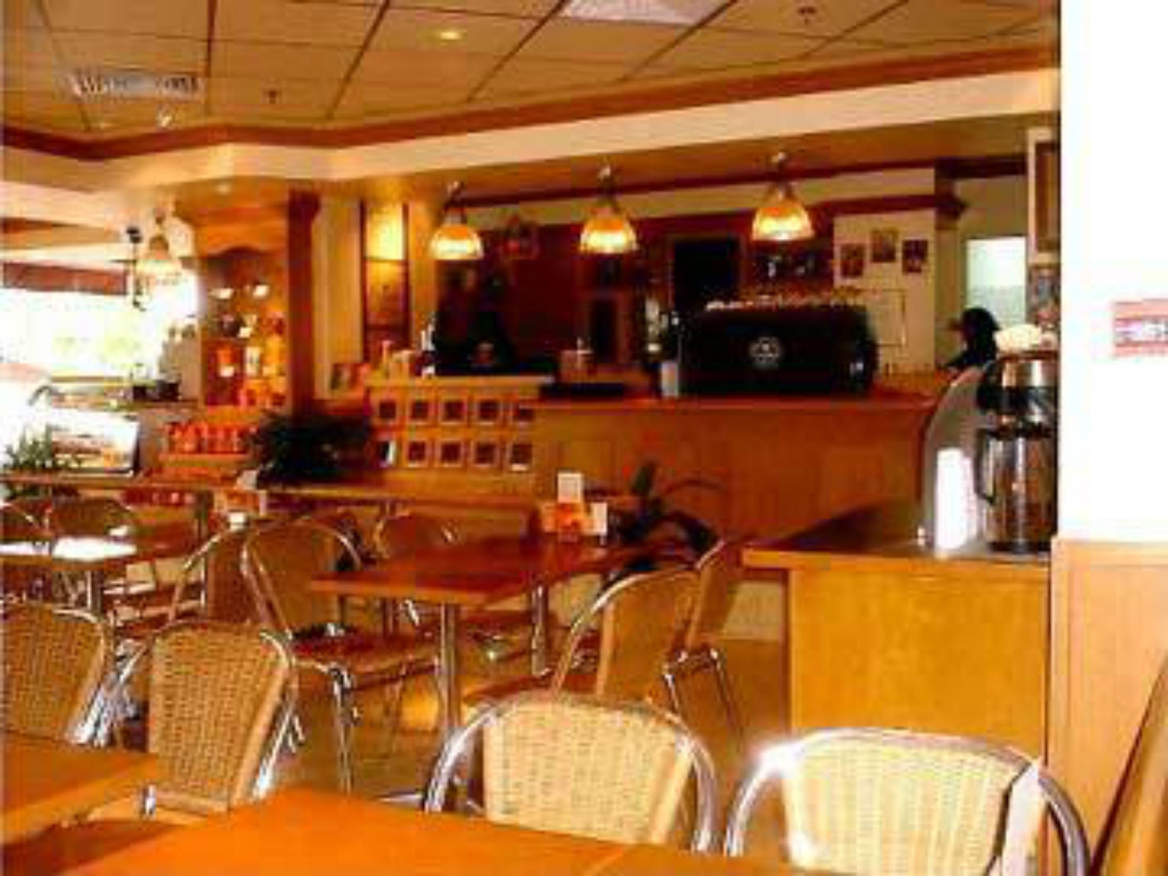 Restaurant The Centrepoint Hotel, Brunei